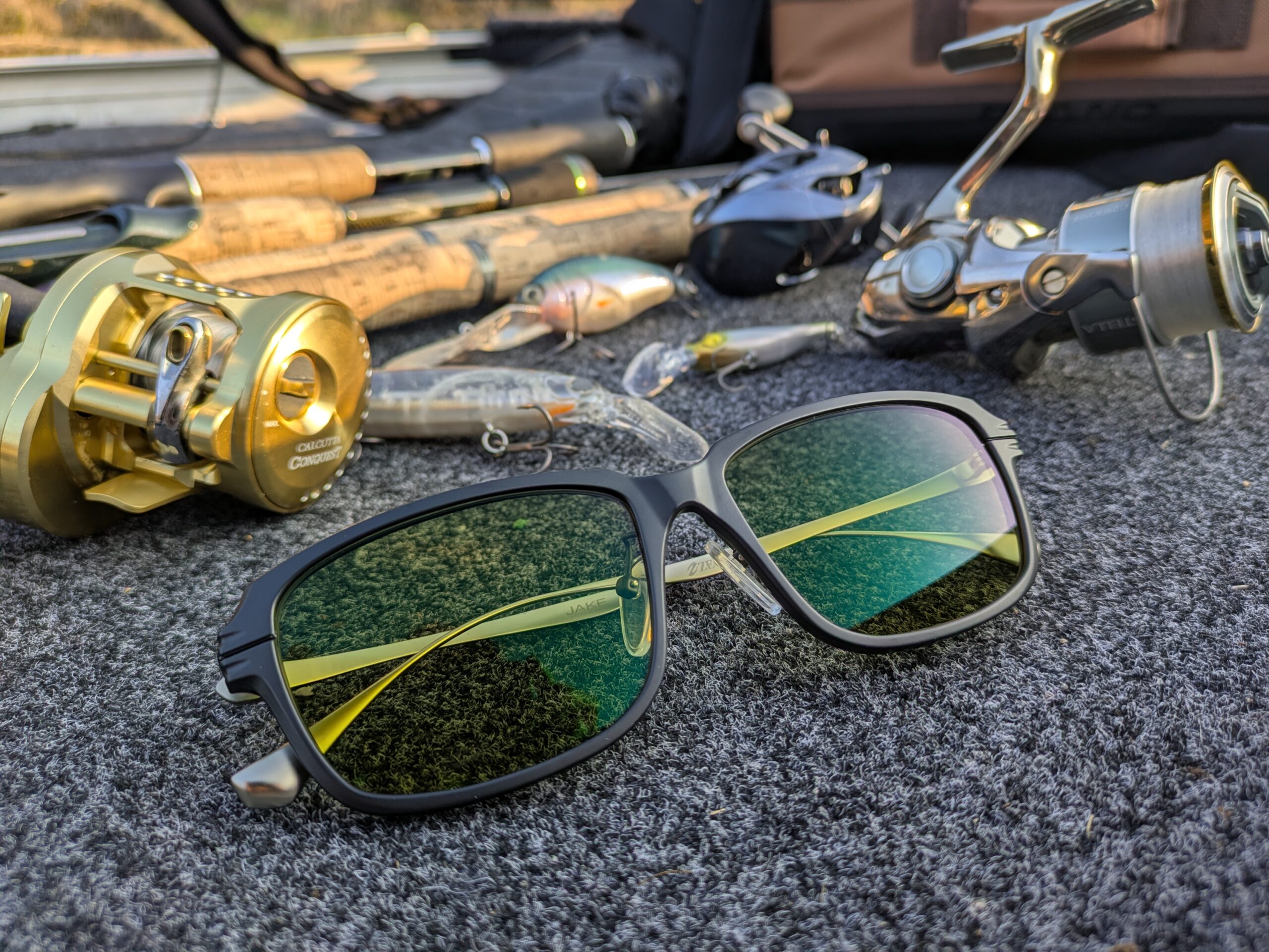 ゼクーの偏光サングラス、ジェイクの全体写真