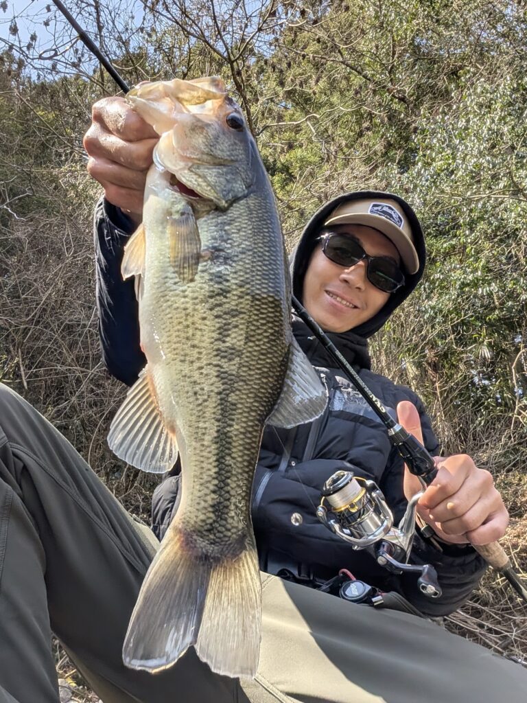 野村ダムで釣ったブラックバスの写真